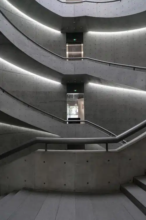 安藤忠雄和美术馆