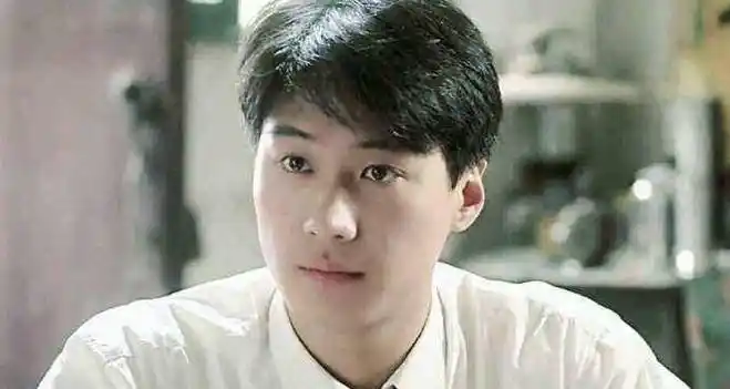 他也许不是"四大天王"里最帅的,但一定是很多人的梦中情人_黎明_感觉