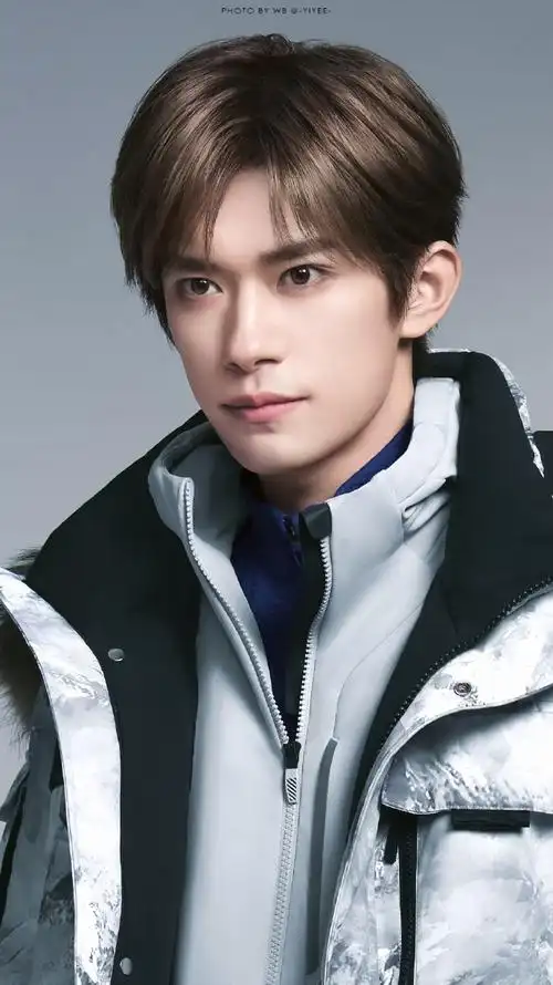 易烊千玺代言波司登