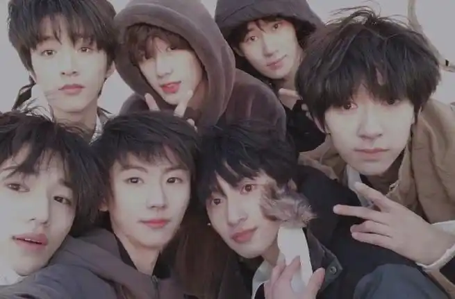 时代少年团四周年系列直播