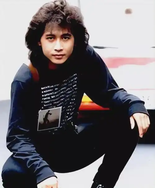 63岁的齐秦尽管岳母比自己小了几岁给她尽孝也能坦然