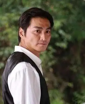 何家劲广告肖像代言,经纪联系方式186-2171-4438