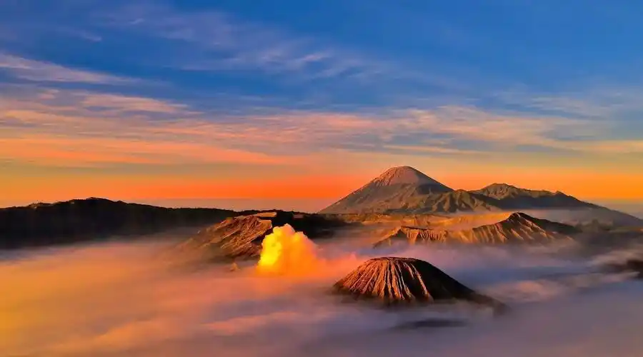 【燃烧几千年的火焰山,遇到明火就无法熄灭,到处是天然气!