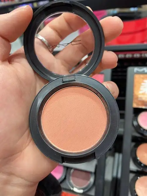 macmelba61奶油蜜桃粉腮红是心动的感觉