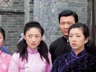 《大宅门》中被父母坑害,姐妹算计的白美,其实也有"可恨"之处