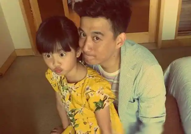 善恶终有报52岁黄磊又曝丑闻人设崩塌最终迎来了悲惨结局