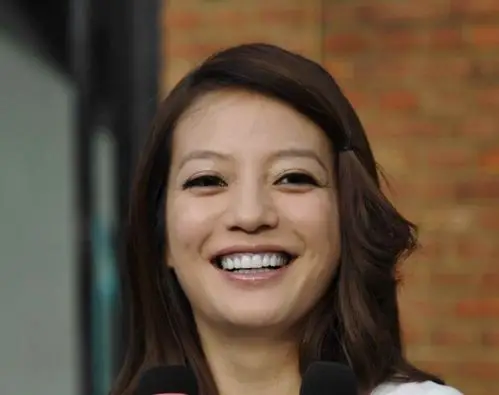 赵薇北京拍新歌mv 不愿学庞龙唱口水歌(组图)