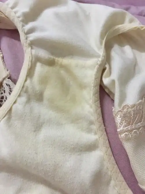 孕三个月,流水打湿内裤正常吗