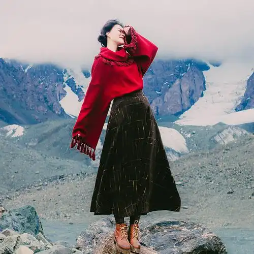 西北旅行套装稻城亚丁穿搭青海拉萨西藏旅游连衣裙