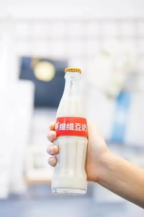 童年网红维维豆奶重出江湖据说80后都吃哭了