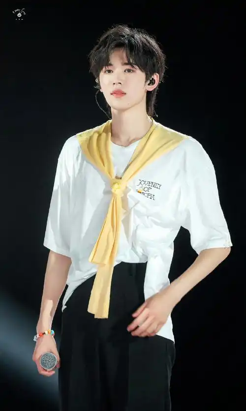 宋亚轩理想之途演唱会