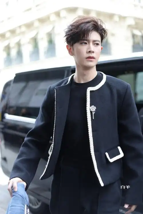 任嘉伦巴黎时装周##rogervivier品牌代言人任嘉伦