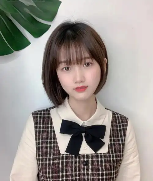 太阳穴凹陷和大脑门妹子的小清新发型#减龄发型  #女生短发发型