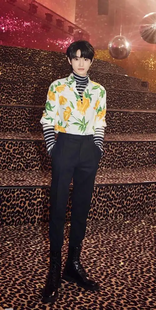 宋亚轩身材比例优越在哪? - 知乎