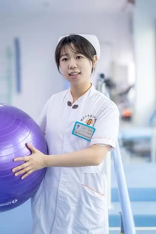 组图伤科医院微笑是一种疗愈第111个国际护士节快乐