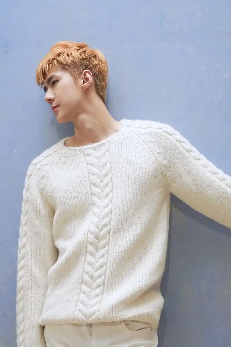 组图:exo吴世勋登时尚杂志拍大片 侧颜帅气身材诱人