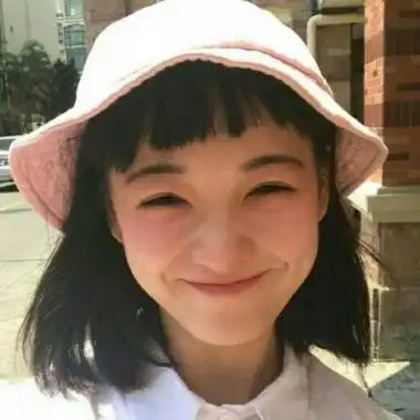 嘟嘴女生卖萌头像图片