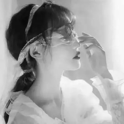 头象图片女黑白真人可爱_女生头像_头像屋