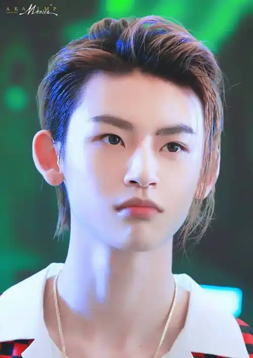 王琳凯图片高清壁纸帅 王琳凯图片高清