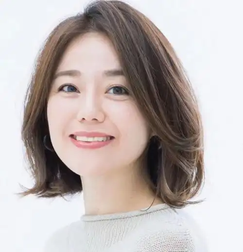 40岁女人年底烫发是烫大卷还是烫小卷关键要看脸型