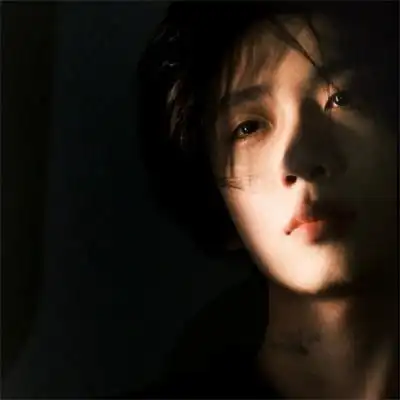 2023很有氛围感的成熟稳重男头图片 高级优质小众独特的微信男头_男生