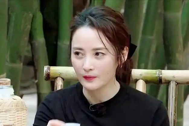 刘涛:你和吴越还联系吗?陈建斌的一句话,让蒋勤勤下不来台