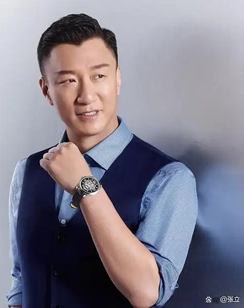 孙红雷:演艺界的硬汉柔情,跨越时代的演技巨匠