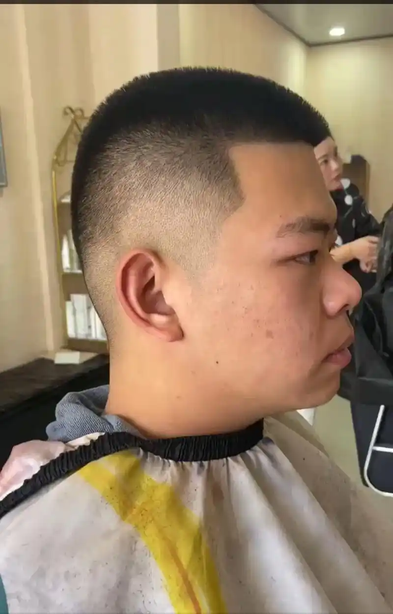 2023美士圆寸.#图文伙伴计划 帅哥一进门就要剪短,给我惊 - 抖音