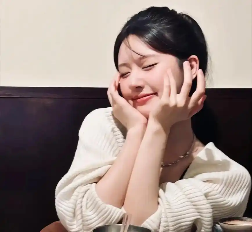 赵露思 #头像#赵露思头像@孟听 @be @妮宝 @池夕  - 抖音