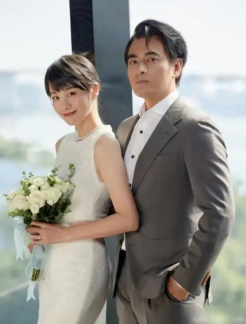 章龄之酒店摔倒后晒伤照曾被薛之谦内涵拜金胡彦斌否认并打脸