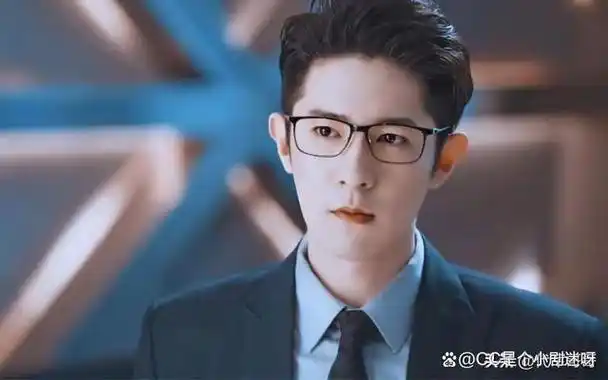 然而,季肖冰本人迅速发文回应,表达了对个人生活被打扰的不满,并请求