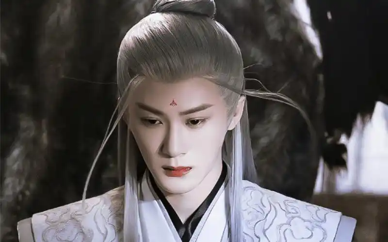 卧槽这是我见过最惊艳的古装白发