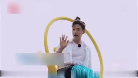 刘宪华综艺回顾:刘宪华化身美人鱼 被迫营业