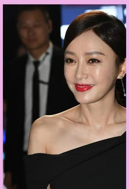 明星为什么没有皱纹(女明星都有皱纹么) 明星 皱纹 第3张