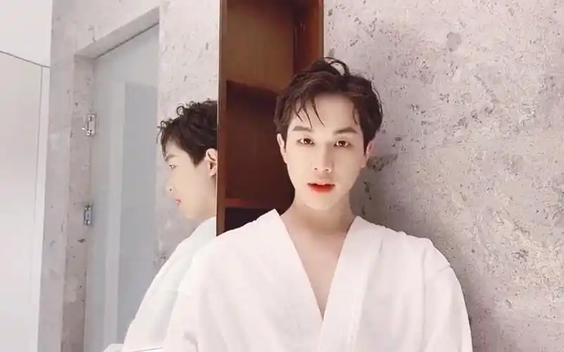 【倒霉死勒海报拍摄花絮】我愿称这个视频为传说中的美人出浴图