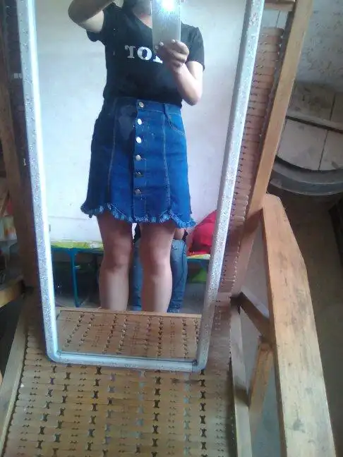 这女的18岁,身高1米53,肥婆吗