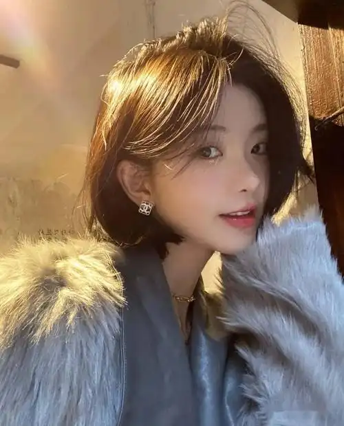 2021流行秋冬短发巨显年轻