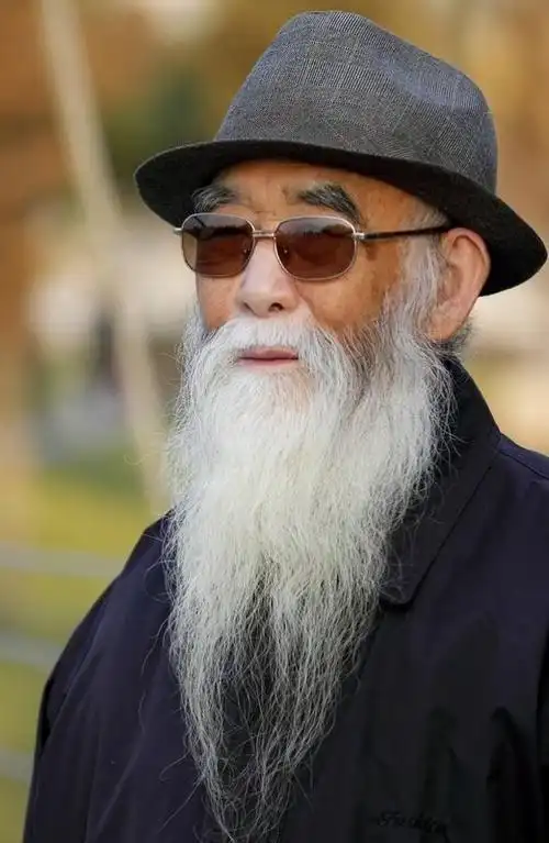 爷爷年纪大呀胡子白花花歌曲原唱是谁?