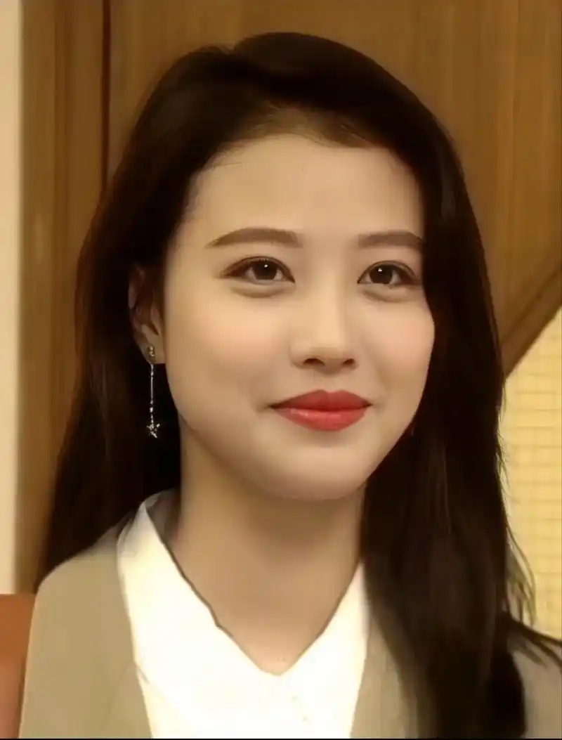 周海媚.#港风美女 #我喜欢的女孩 从前没发现原来年轻时的你 - 抖音