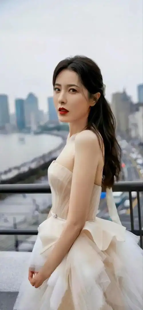 "中戏第一美"曾黎到底有多美