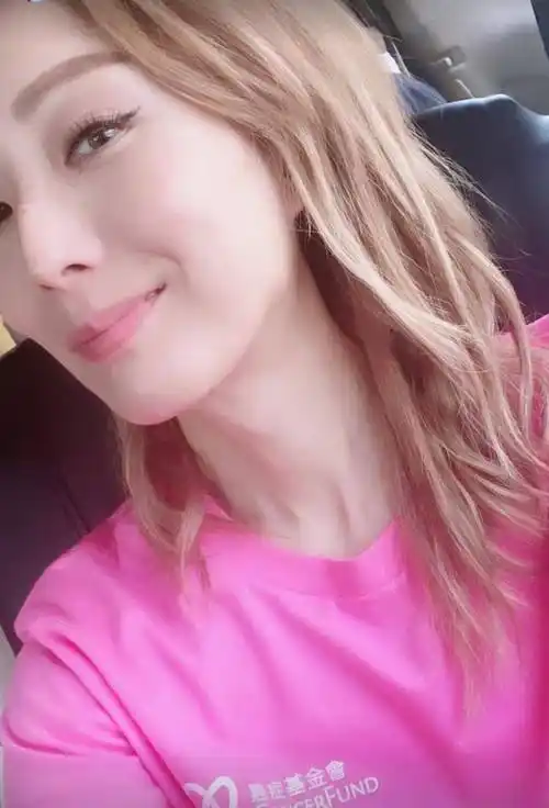 郑秀文自曝和许志安热爱运动会一起跑步 感染到妈妈姐姐等做运动_家人