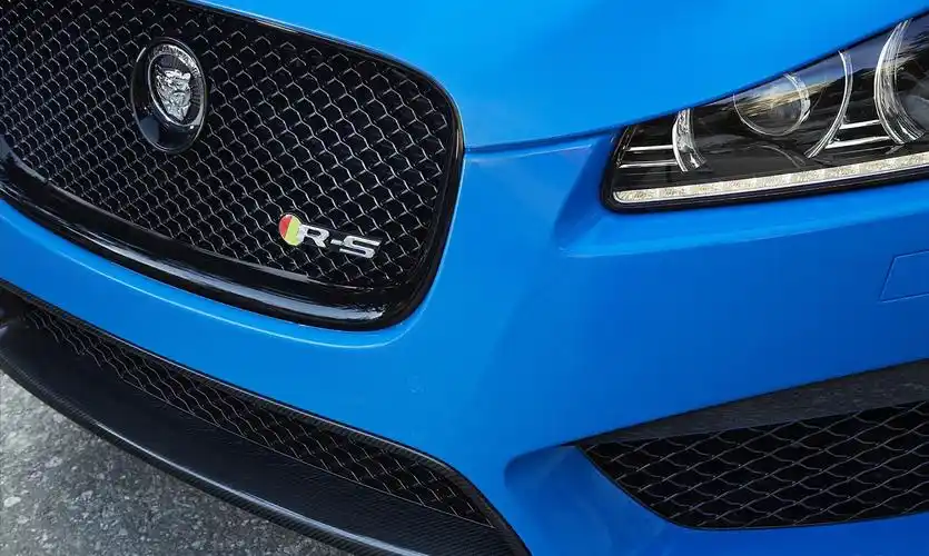 p>捷豹(jaguar),英国知名豪华汽车品牌,1922年诞生,创始人为 a