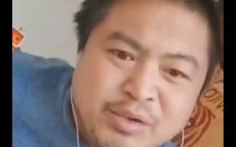 丽丽和神鹰黑手哥连麦,被嘲讽也不敢还嘴,支支吾吾的样子笑死我了!