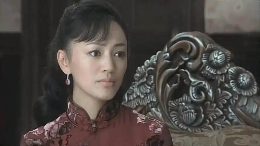 借枪丈夫隐瞒妻子十年特工身份结果妻子发现破绽才透露真相