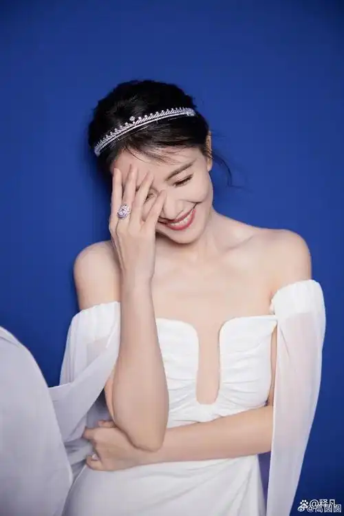 提起大美女高圆圆,很多人都想起《倚天屠龙记》《天下第一》等古装剧