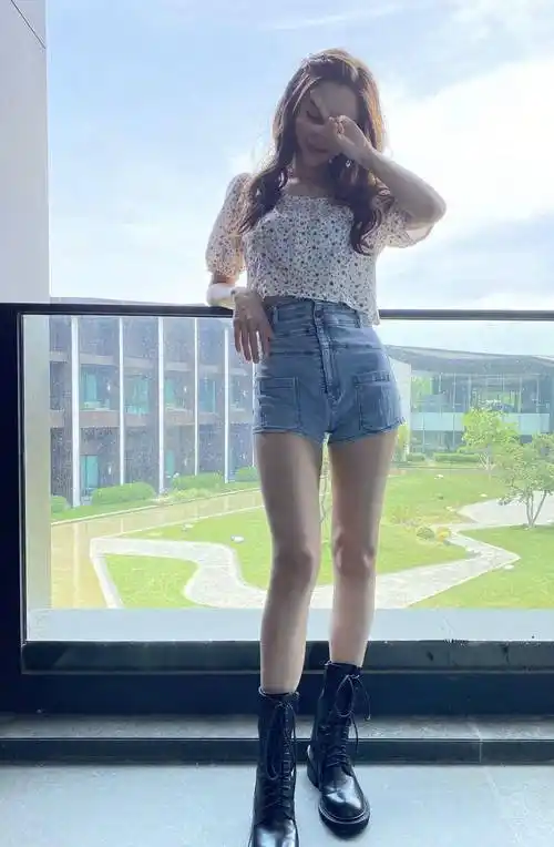 原创angelababy风格真多变蓝色吊带露半乳清新甜美宛如18岁少女