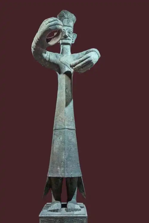 三星堆青铜大立人像