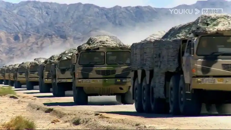 东风-185g等多款军事重器高科技作战指挥部,导弹车操纵台剧中出现的