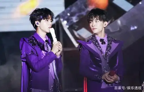 王俊凯易烊千玺粉丝开撕白热化,被曝在七周年pk弹幕,tf团粉表态