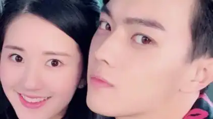 许凯白鹿采访牵手探班 - 西瓜视频